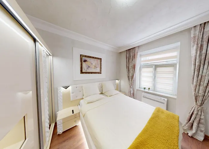 Central Modern 1Br Apartment & Parking